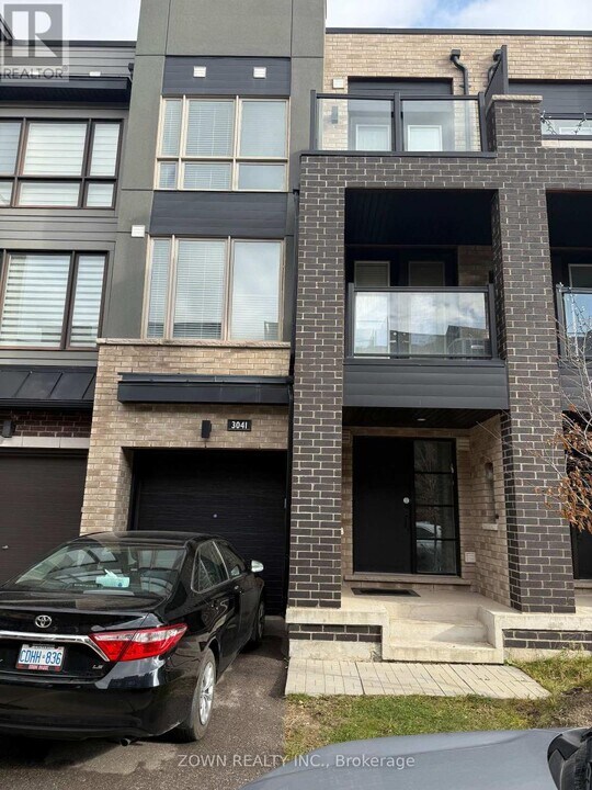 3041 Blacktusk Common in Oakville, ON - Building Photo