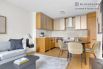 420 E 54th St in New York, NY - Building Photo - Building Photo