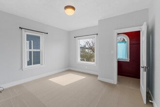 404 Pioneer Ave E in Montesano, WA - Building Photo - Building Photo