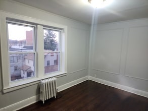 230 Washington St in Orange, NJ - Foto de edificio - Building Photo