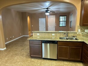 3525 W Sweet Ave in Visalia, CA - Building Photo - Building Photo