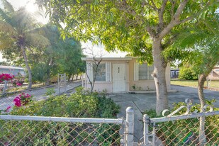 813 Truman St in Lake Worth Beach, FL - Building Photo