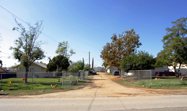 5850 Jones Ave in Riverside, CA - Building Photo - Building Photo