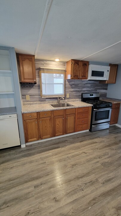 4531 N 61st St, Unit Lot 1 in Lincoln, NE - Building Photo