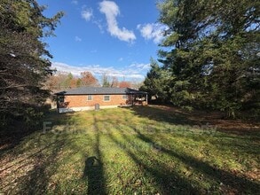 4738 Eastwin Dr in Winston-Salem, NC - Building Photo - Building Photo