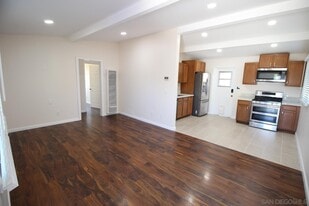 4328 Bannock Ave in San Diego, CA - Building Photo