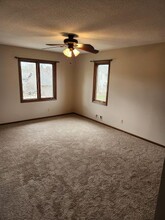 4708 Osage Pt in Eagan, MN - Building Photo - Building Photo