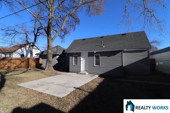 111 N Hayes St in Beatrice, NE - Building Photo - Building Photo