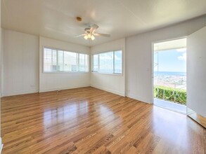 1156 Alewa Dr in Honolulu, HI - Building Photo - Building Photo