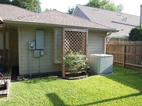 4027 Avanti Dr in Pearland, TX - Building Photo - Building Photo