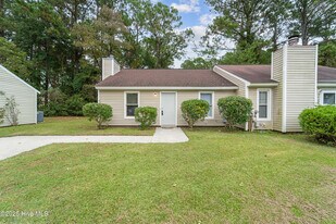 166 Corey Cir in Jacksonville, NC - Building Photo