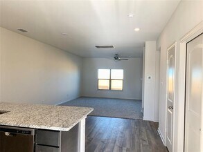 13704 Logan Pass Dr in Ponder, TX - Building Photo - Building Photo