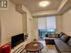 576 Front St W in Toronto, ON - Building Photo - Building Photo