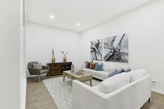 526 Colquitt St in Houston, TX - Building Photo - Building Photo