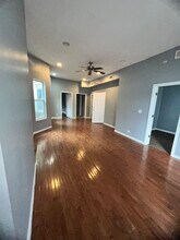 146 W 66th St, Unit Unit 2W in Chicago, IL - Building Photo - Building Photo