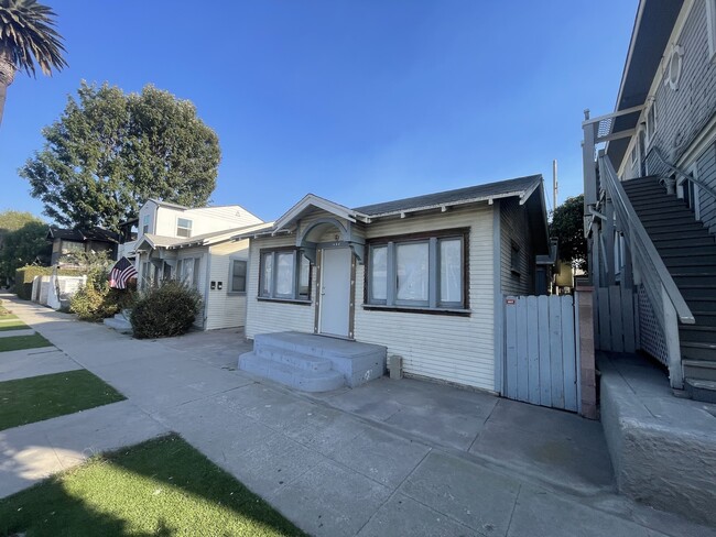 305 Market St, Unit 1 in Venice, CA - Building Photo - Building Photo