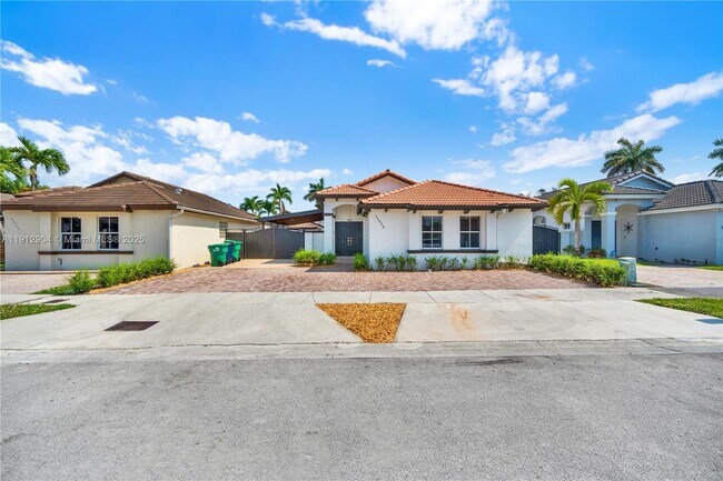 12955 NW 8th Ln in Miami, FL - Building Photo - Building Photo
