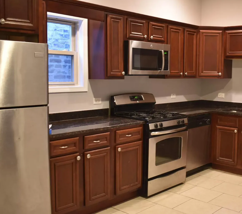 3727 N Ashland Ave in Chicago, IL - Building Photo
