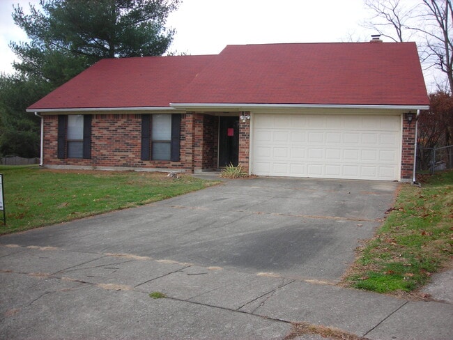property at 3201 Foxchase Ct
