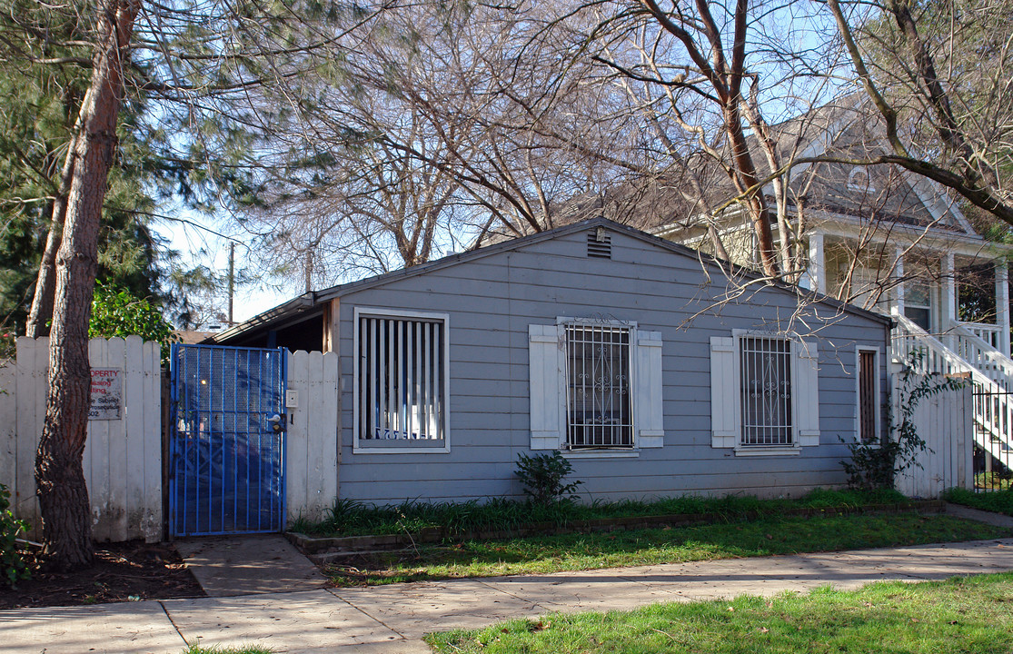 Ken's Apartments in Sacramento, CA - Foto de edificio