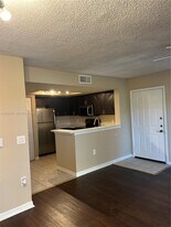 4151 N Haverhill Rd in West Palm Beach, FL - Building Photo