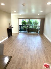 5218 Raintree Cir in Culver City, CA - Building Photo - Building Photo