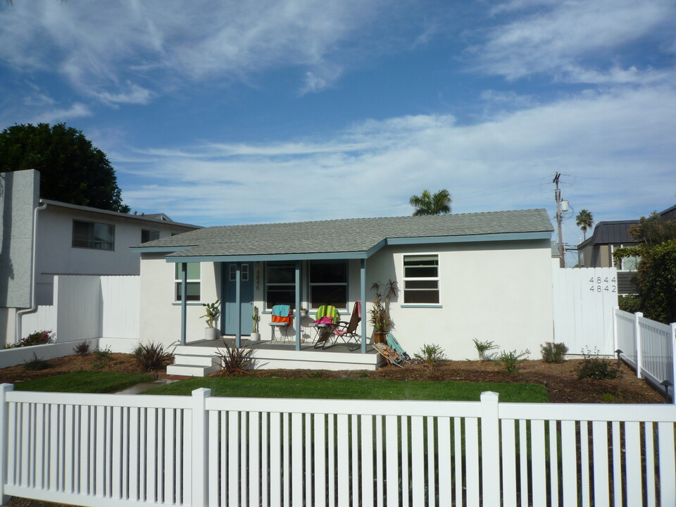 4846 Santa Cruz Ave in San Diego, CA - Building Photo