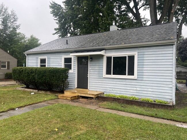 property at 1318 E St Andrews Rd