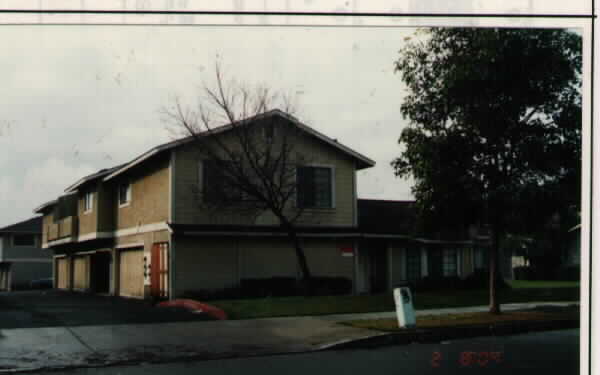 1422 E D St in Ontario, CA - Building Photo