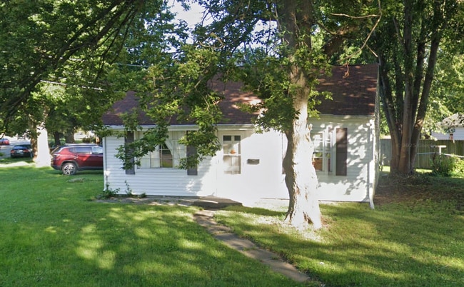 1221 N Korby St