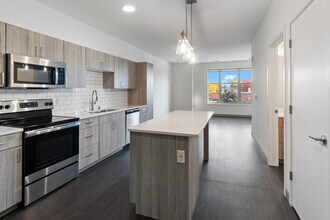 2420 E Capitol Dr in Shorewood, WI - Building Photo - Building Photo