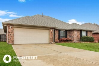 417 Pacific Crest Trail in Edmond, OK - Building Photo - Building Photo