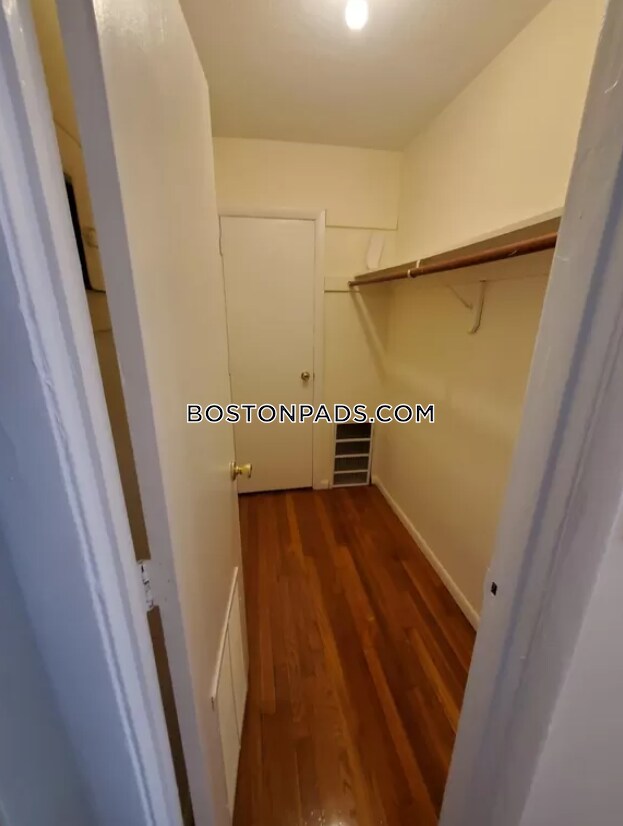 182 Central St-Unit -8 in Stoneham, MA - Building Photo - Building Photo