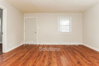 2008 Row St in Winston-Salem, NC - Building Photo - Building Photo