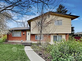 6184 Field St in Arvada, CO - Building Photo