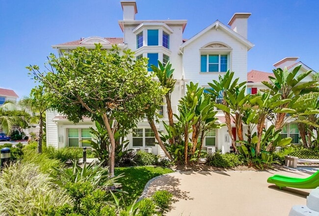 property at 840 Harbor Cliff Way