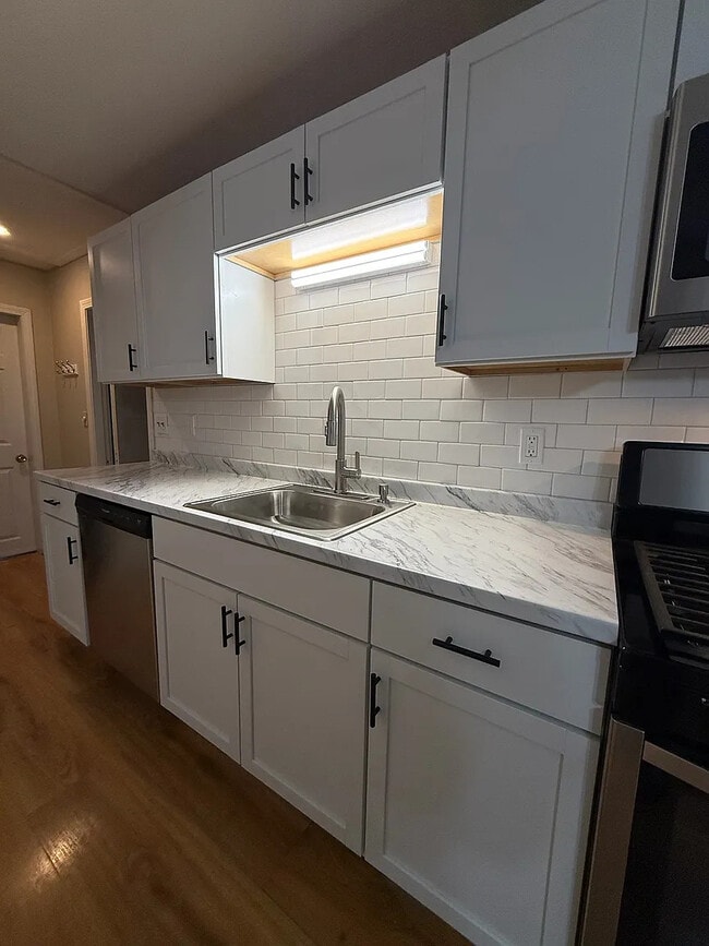 2 Wachusett St, Unit 4B in Lowell, MA - Building Photo - Building Photo