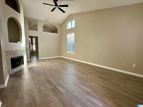 118 Marigold Dr in Alabaster, AL - Foto de edificio - Building Photo