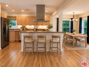 17345 Hamlin St in Los Angeles, CA - Building Photo - Building Photo