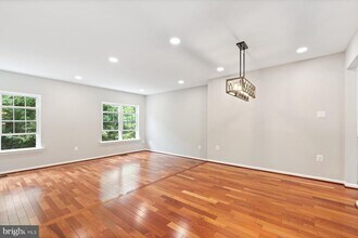 6187 Green Hollow Ct in West Springfield, VA - Building Photo - Building Photo