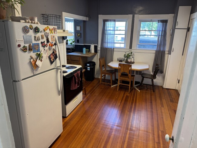 112 Brown St, Unit 112 Brown St Apt #1
