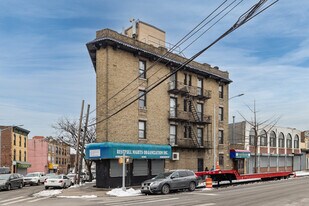 106-38 150th St in Jamaica, NY - Building Photo
