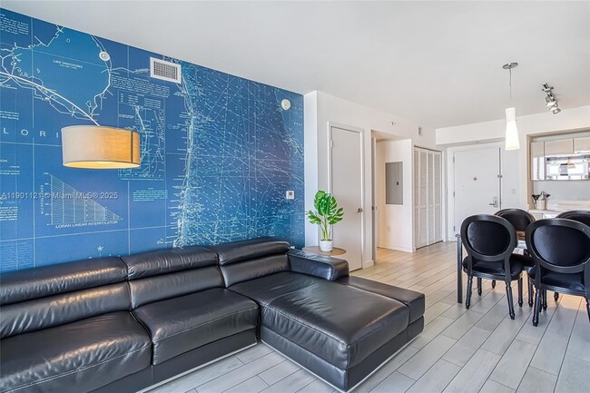 2602 E Hallandale Beach Blvd, Unit R2304 in Hallandale Beach, FL - Building Photo - Building Photo