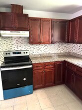 620 Grantland Dr in Raleigh, NC - Foto de edificio - Building Photo