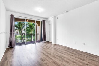 6700 NW 114th Ave in Doral, FL - Building Photo - Building Photo