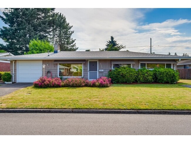 property at 2136 SE 101st Ave