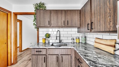 64 White Deer Rocks Rd in Woodbury, CT - Building Photo - Building Photo