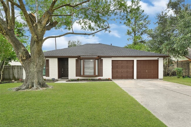 10206 Sagebluff Dr in Houston, TX - Building Photo - Building Photo