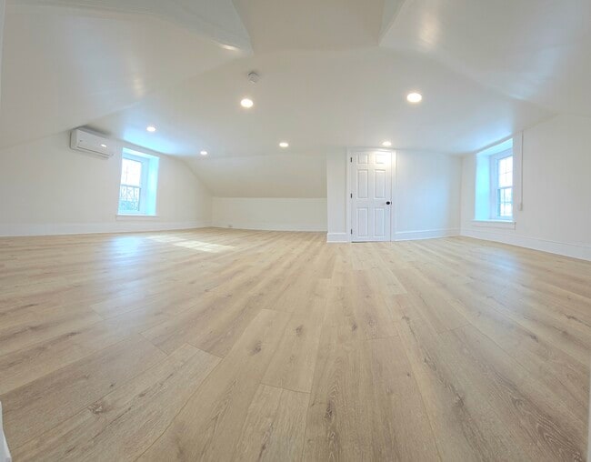 225 N Main St in Sellersville, PA - Building Photo - Building Photo