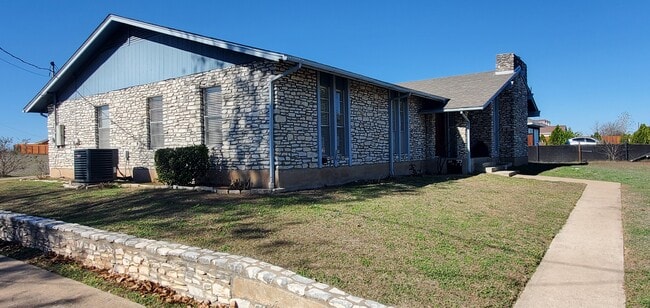 81 Family Cir in Georgetown, TX - Building Photo - Building Photo